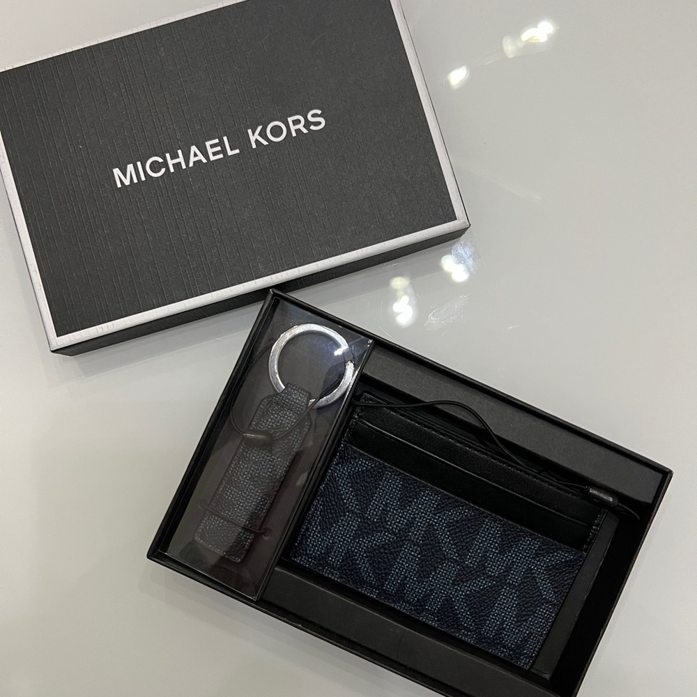 NWOT - Michael Kors Men’s Slim Cards Blue Key Ring